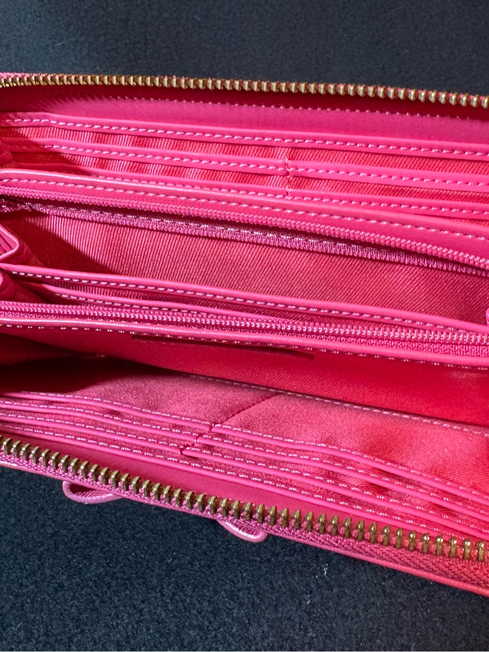 & chouette by Samantha Thavasa Pink Saffiano Leather Bow Zip-Around Long Wallet - Picture 9 of 12